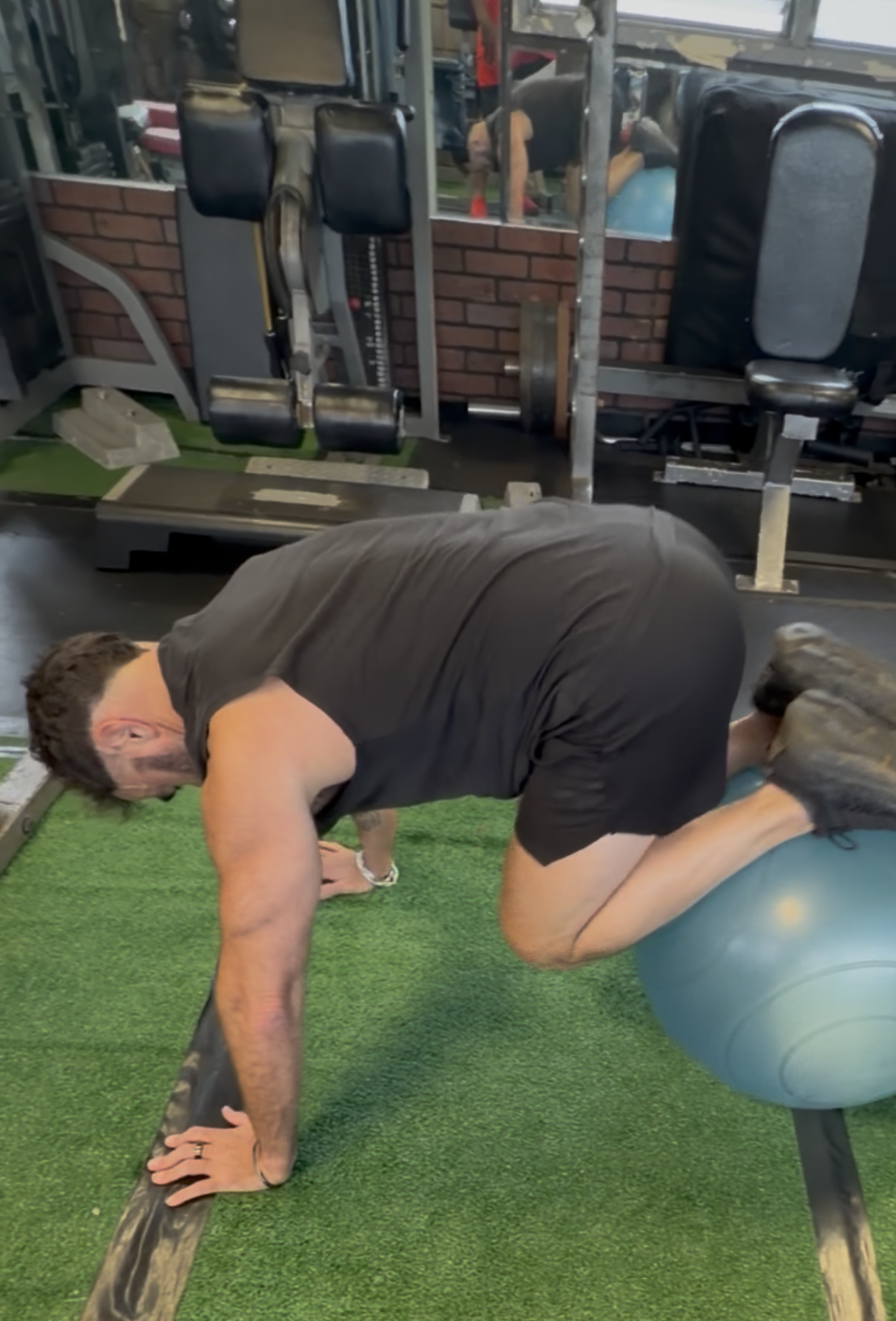 D9B19B5E-F999-4B7F-B0D7-D64CCE97653C